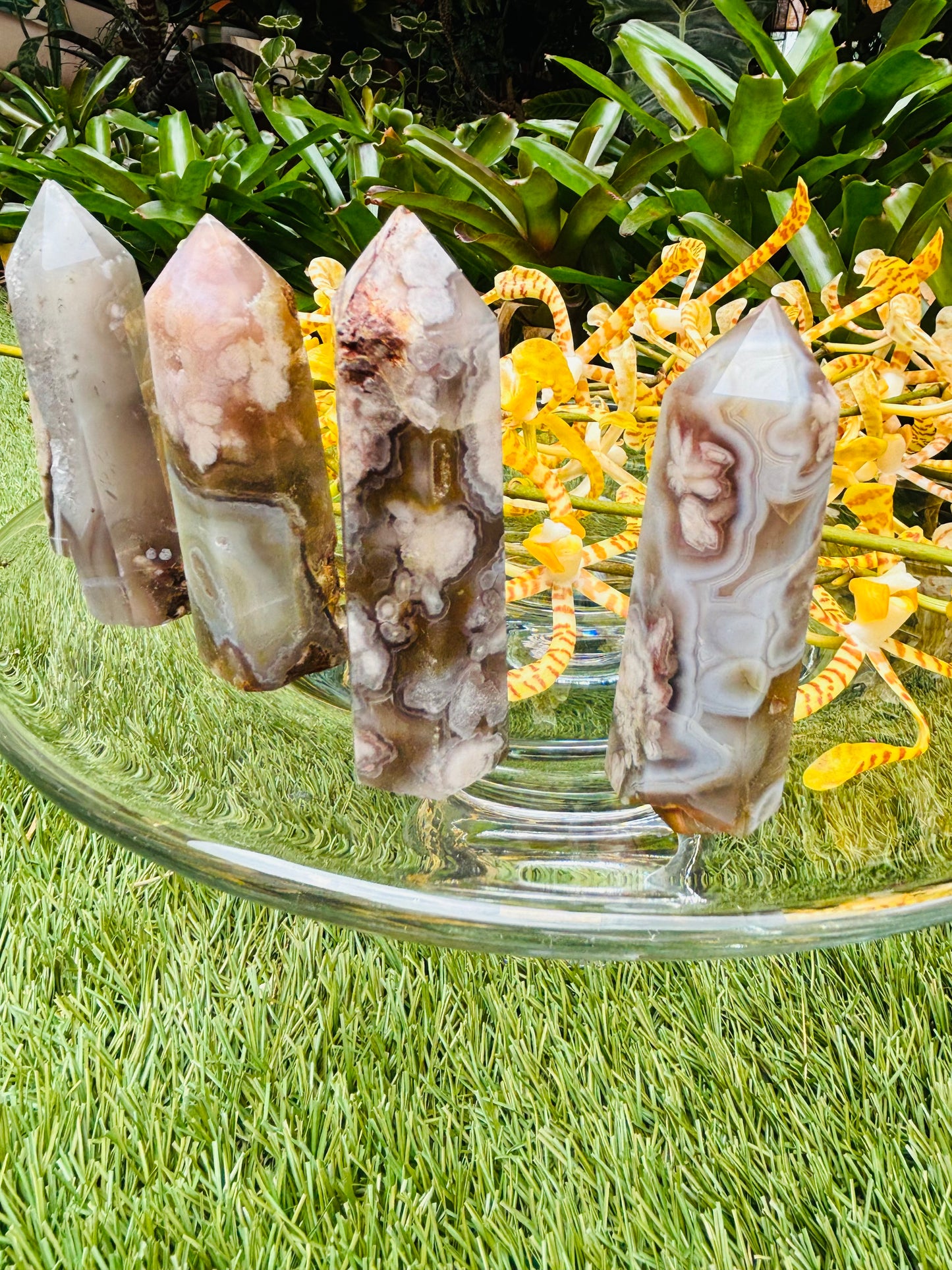 Black Flower Agate Tower / Point