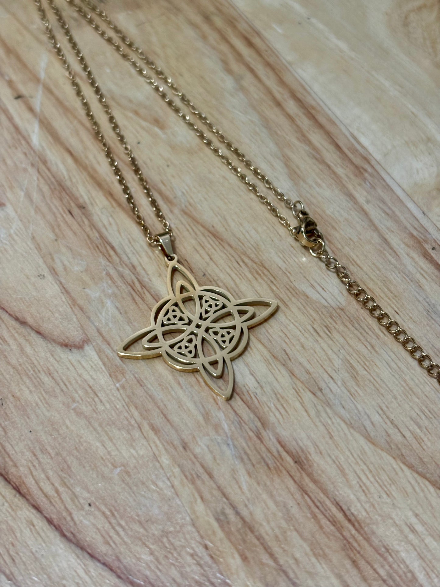 SS Gold Witch Knot Necklace