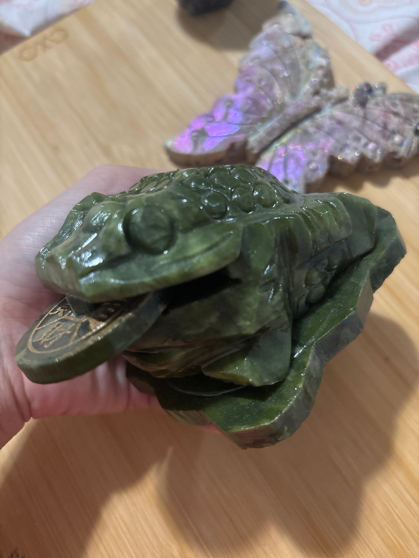 Green Jade Toad Carving