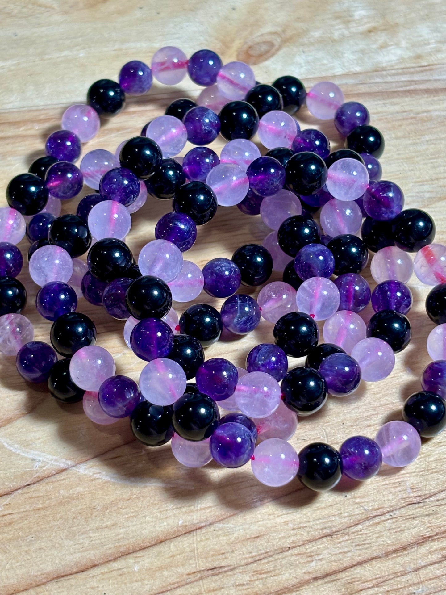 Amor con Escudo 8mm Bracelet