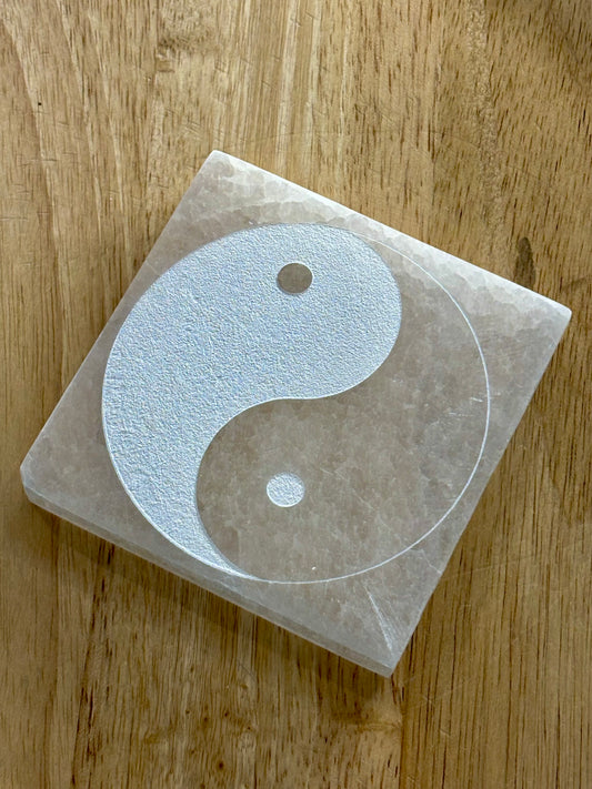 Selenite 10cm Yin Yang Square Plate