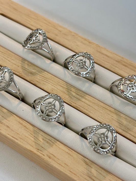 Sparkle Witch Knot Ring