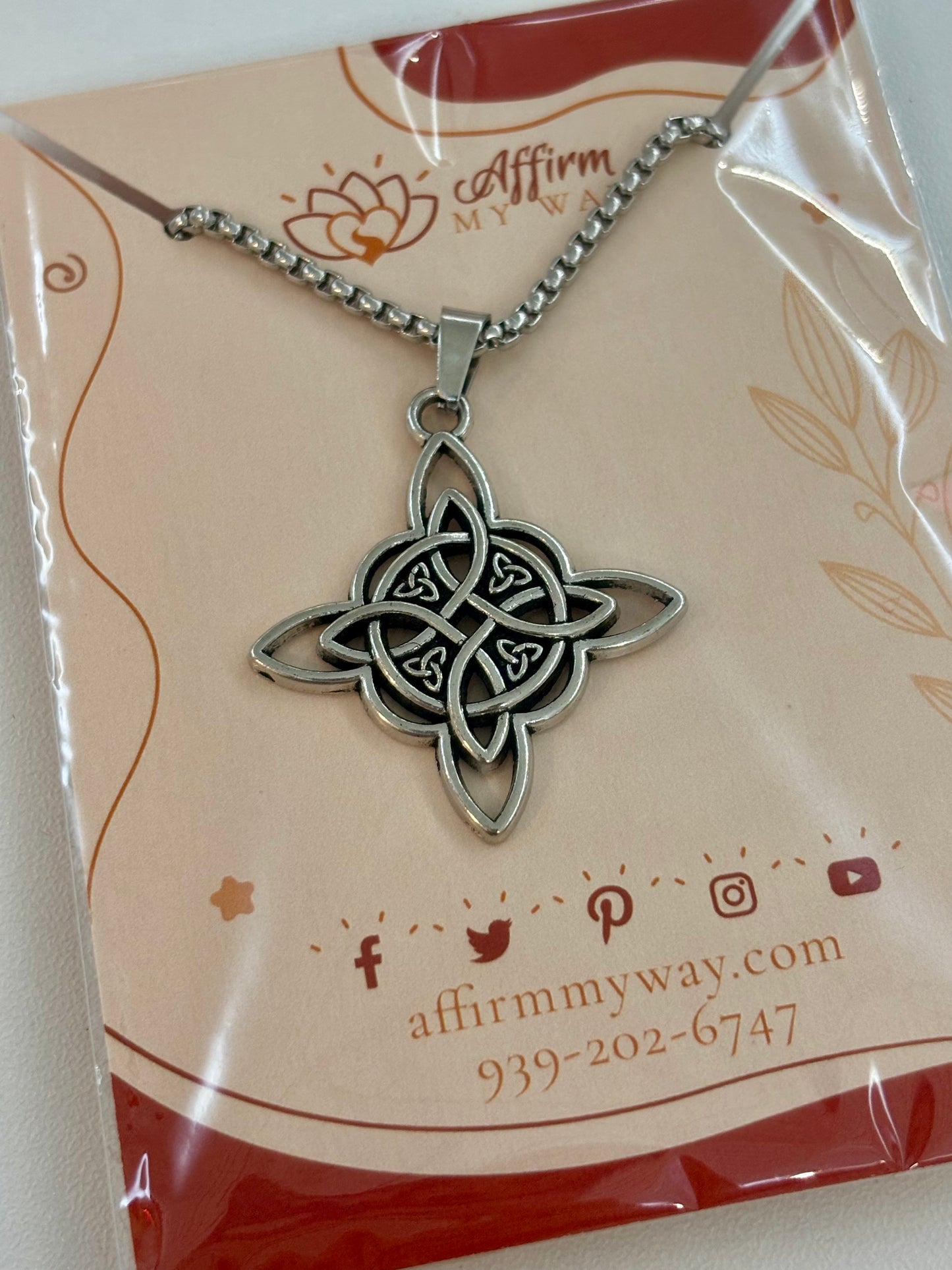 SS Witch Knot Necklace Long