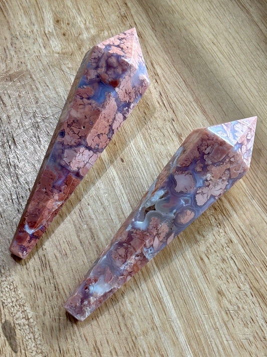 One Petal Agate Wand