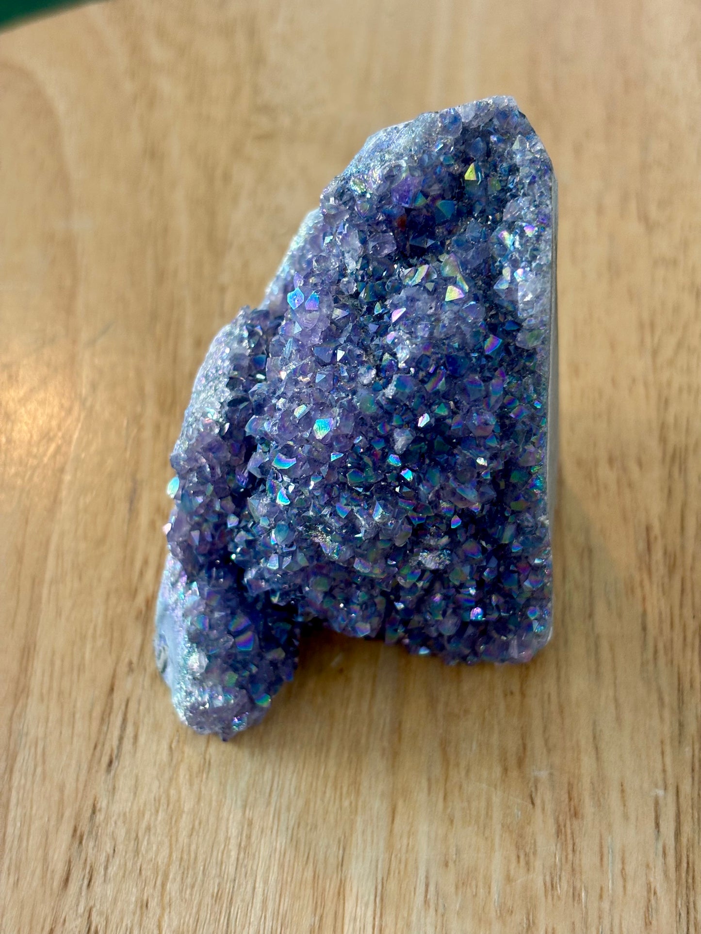 Aura Amethyst Cut Base