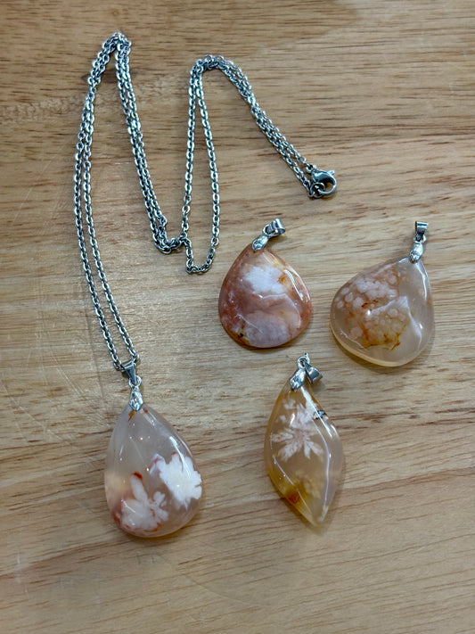 Asstd Flower Agate Pendant